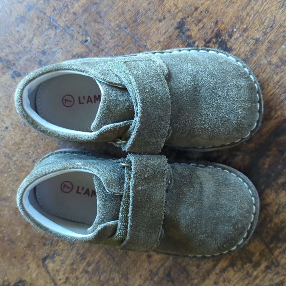 L'AMOUR Suede Shoes